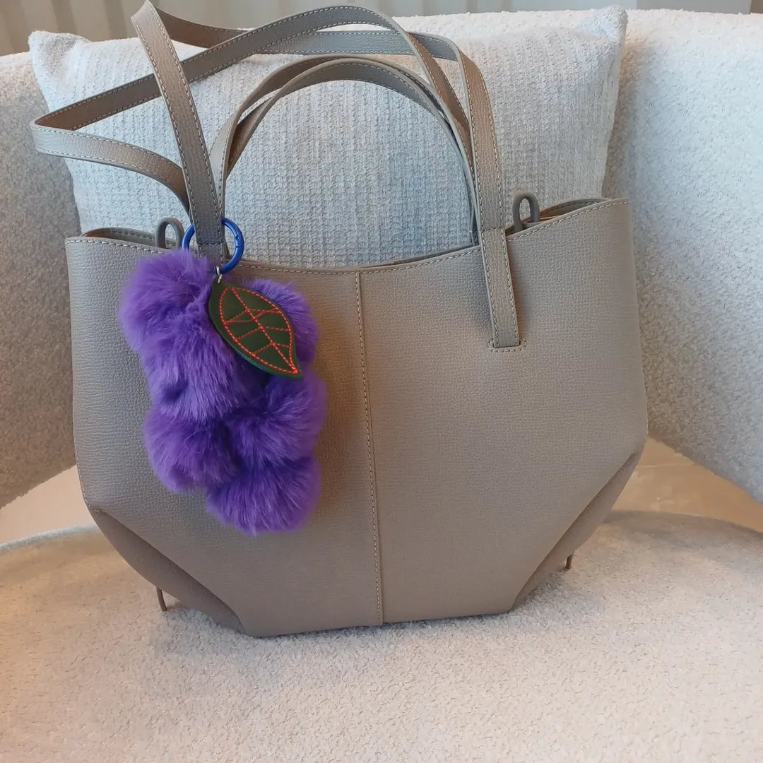 Šperk s listem a měkkými kuličkami – fialová