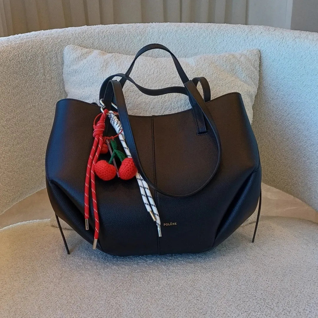 Jahodový přívěsek – červená/bílá