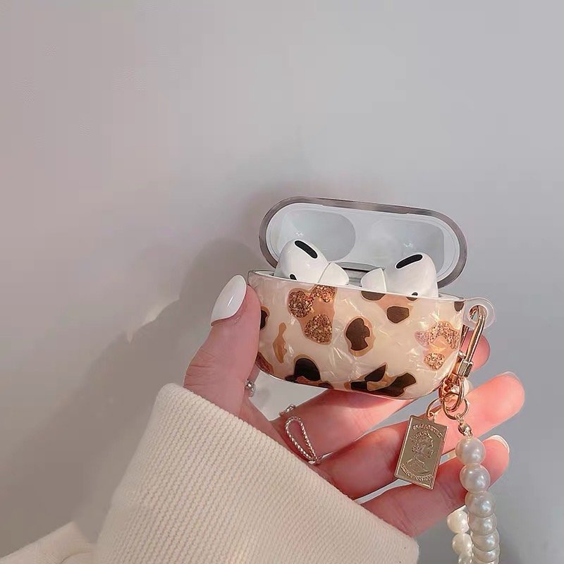 Luxusní pouzdro na AirPods s leopardím vzorem a perlovým řetízkem