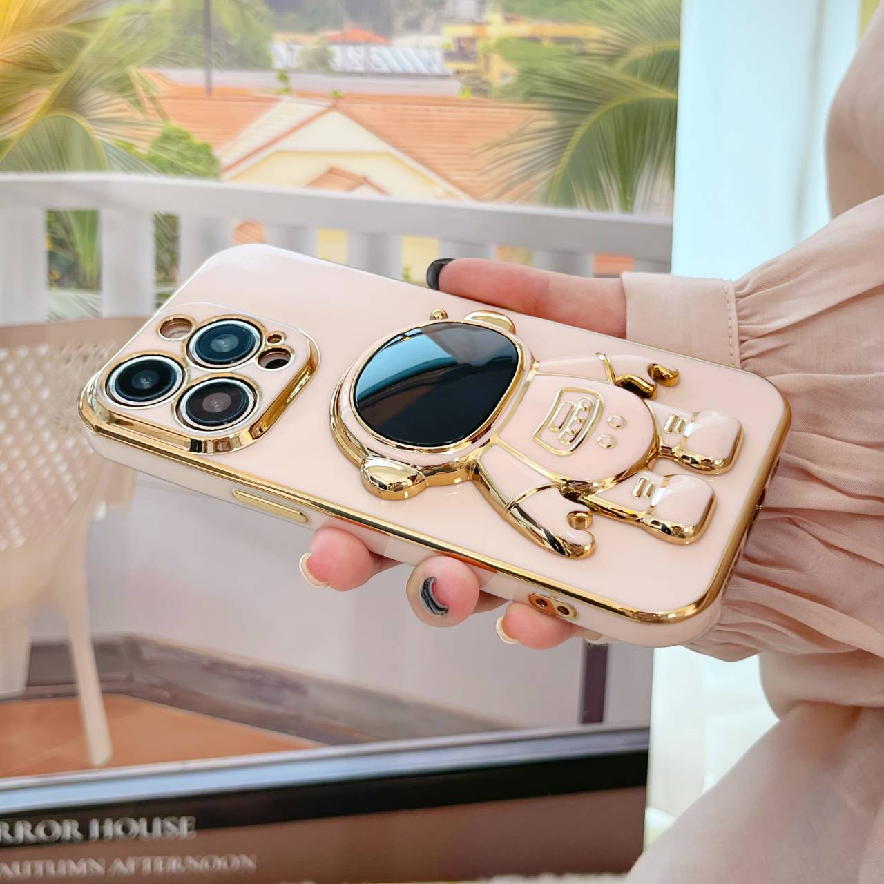 Pouzdro na iPhone 3D astronaut ve vesmíru (iPhone 13/12 Mini, 7/8 Plus, 7/8/SE)