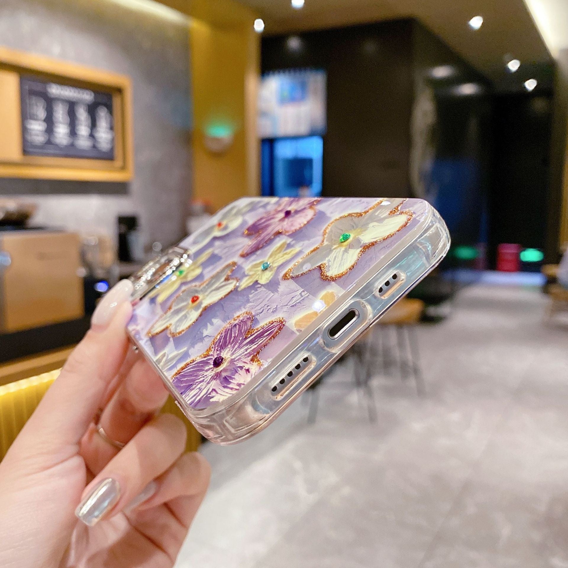 Fialové květiny květinový obal na iPhone s ochranným krytem čočky ze šneku