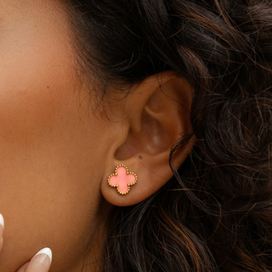 růžové náušnice s kulkami