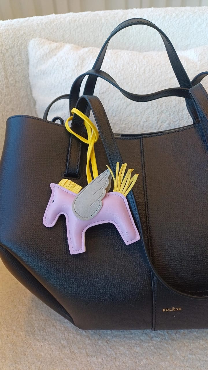 Přívěsek s letícím koněm – Fialový