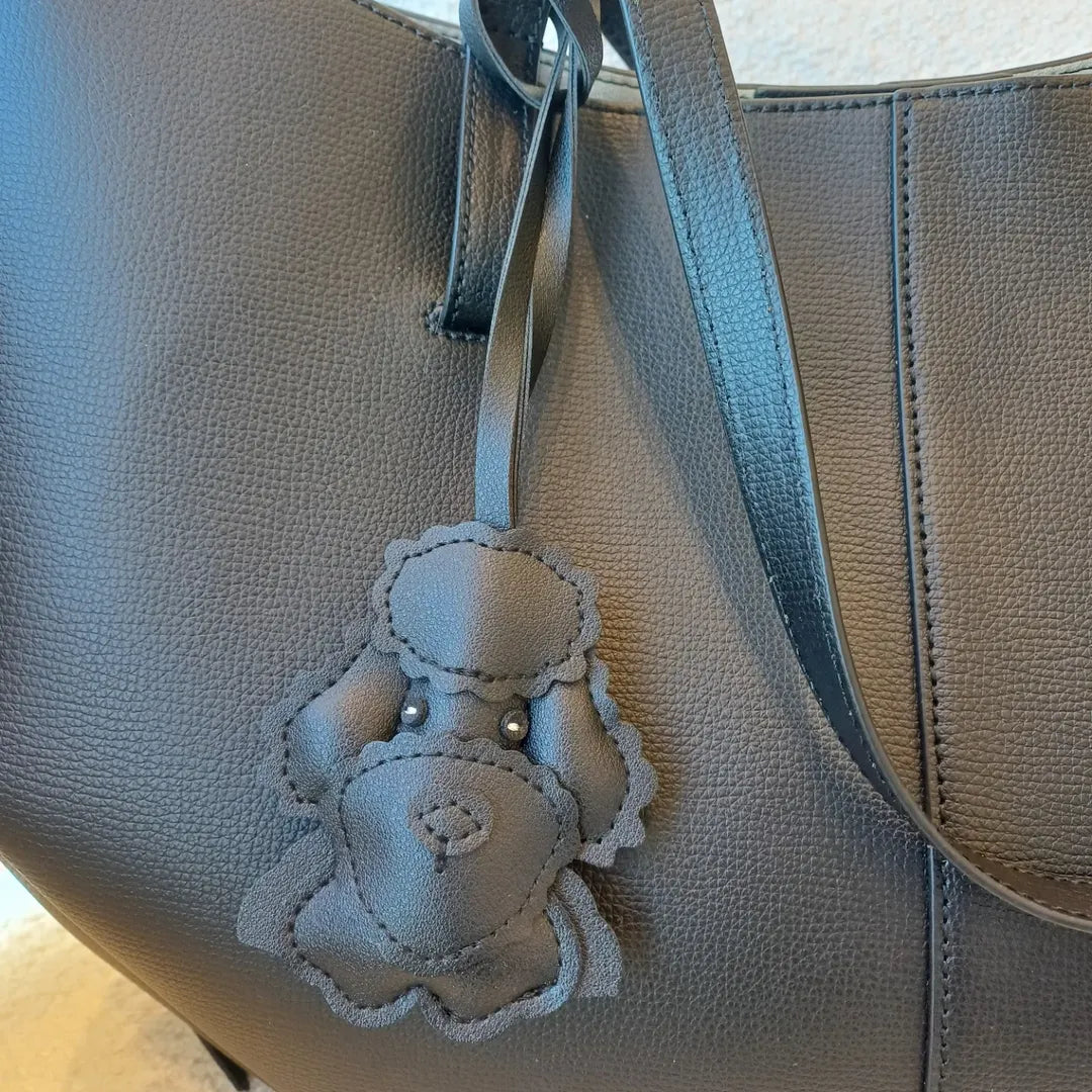 Černá přívěsek na psíka Pudel