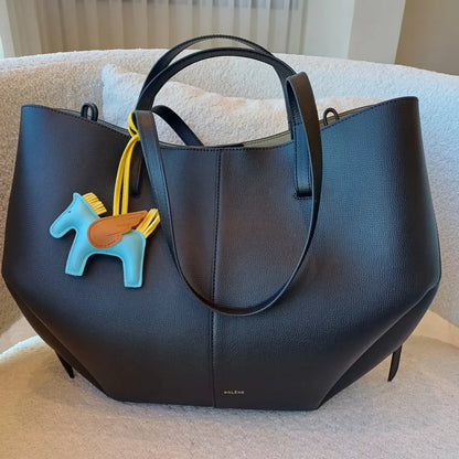 Přívěsek s koněm ve vzduchu – modro-žlutý