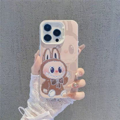 Roztomilý obal na iPhone s kartonovým Labubu