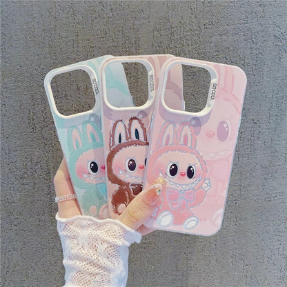 Roztomilý obal na iPhone s kartonovým Labubu