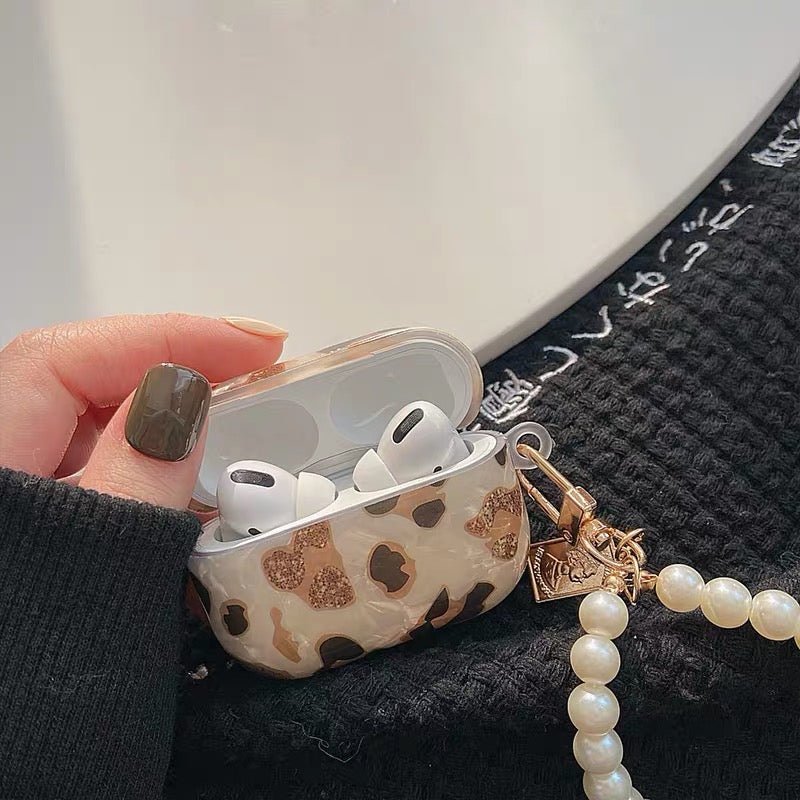 Luxusní pouzdro na AirPods s leopardím vzorem a perlovým řetízkem
