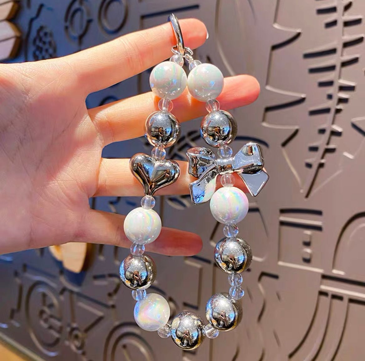 Retro Blooms Květinový kryt na iPhone s ochranou čočky z krystalu